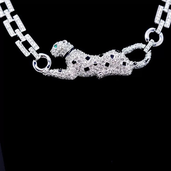 Leopard choker and bracelet